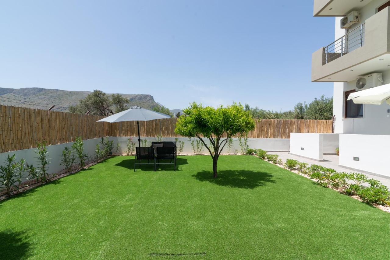 Modern House With Pool Near Beach Gazi Esterno foto