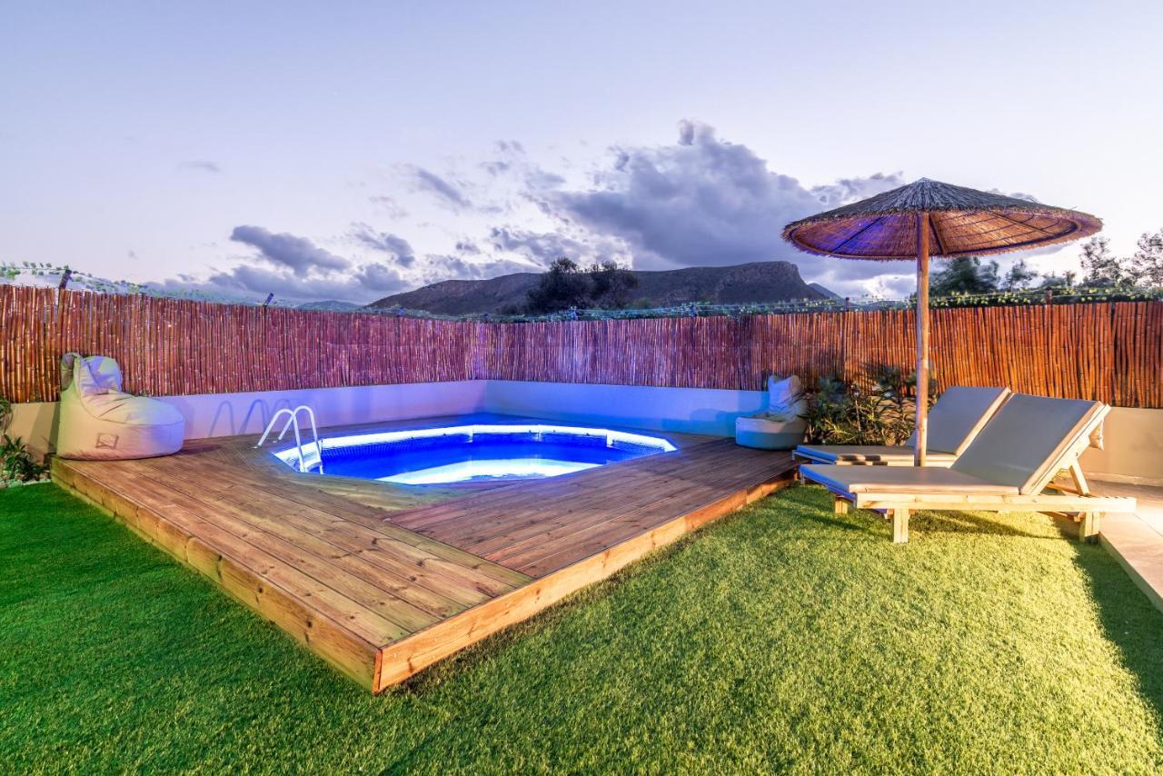 Modern House With Pool Near Beach Gazi Esterno foto