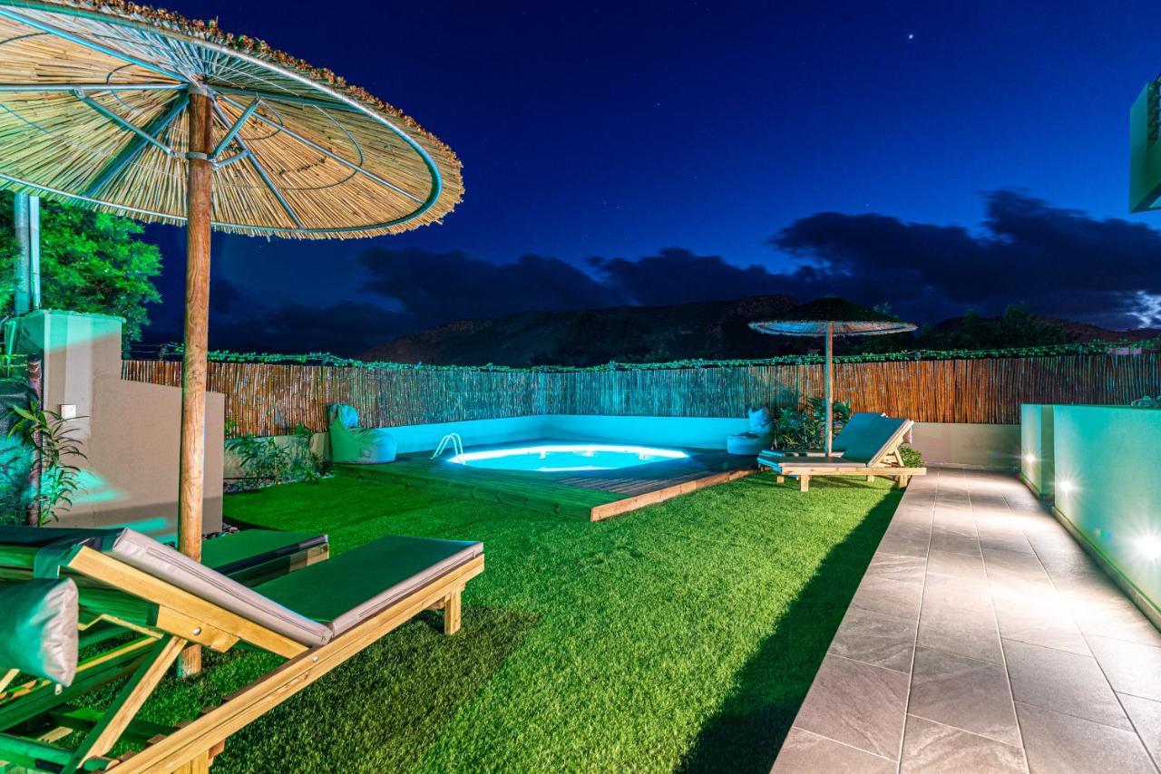 Modern House With Pool Near Beach Gazi Esterno foto